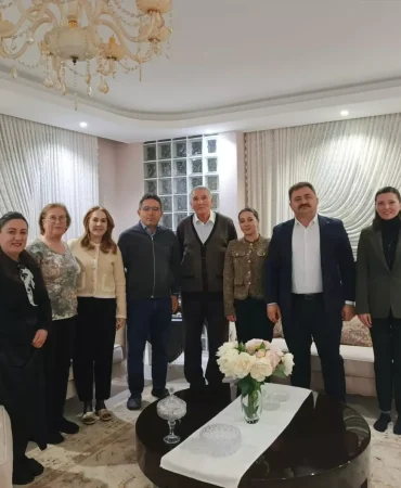 Kaymakam Kaya, İftarını Vatandaşla Açtı