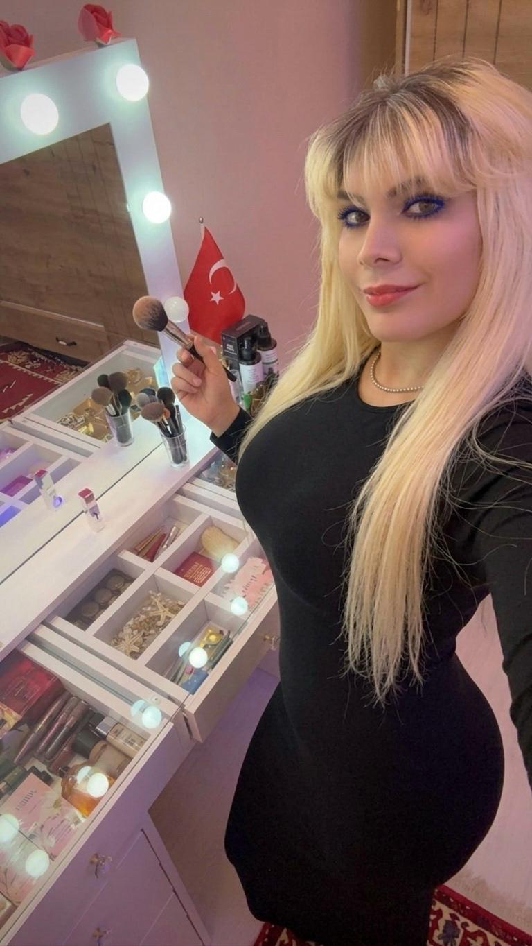 17729155742075914687