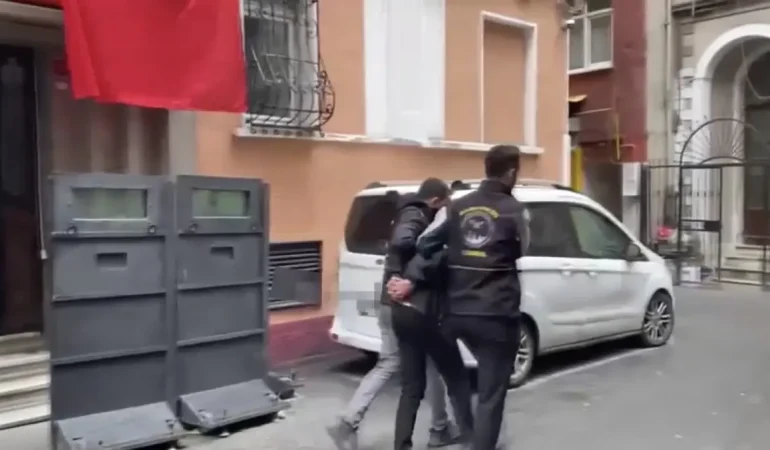 İnternet Kafede Hırsızlık: Tutuklama