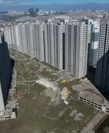 İstanbul'da 15 yıldır inşaatı süren gökdelenleri yapan şirkete kayyum atandı