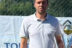 Eski Futbolcu Hakan Erken Kalp Krizi Geçirerek Hayatını Kaybetti