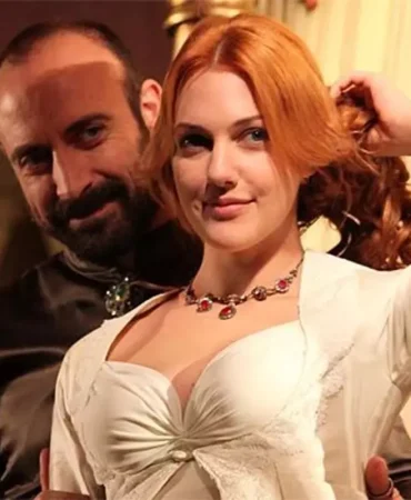 Halit Ergenç ve Meryem Uzerli 15 yıl sonra aynı projede buluşuyor