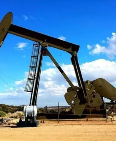 Irak, dünyanın ikinci büyük petrol sahasında üretimi durdurdu