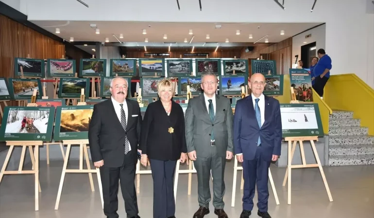 İzmir'de Kadın Çiftçiler ve Fotoğraf Yarışması