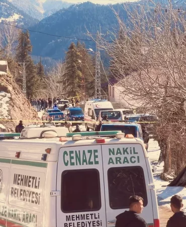 Akrabasını Öldüren Genç İntihar Etti