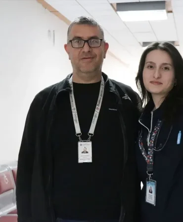 Doğduğu Doktorla Çalışmaya Başladı