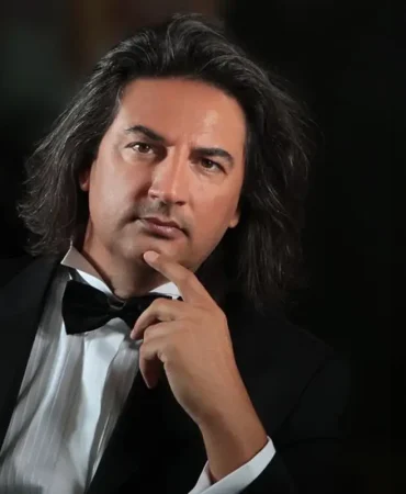 Ünlü şarkıcı Çelik'ten Ramazan günü mest eden hareket