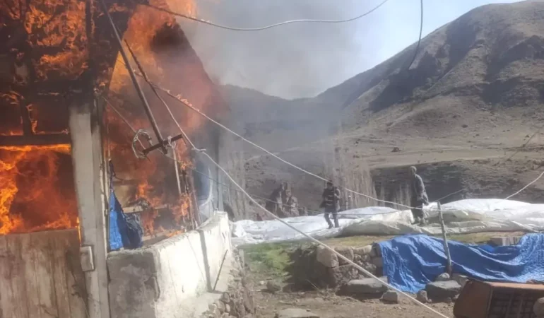 Sobadan Kıvılcım Yangını, 1 Ev Kül Oldu