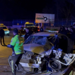 Beykoz'da minibüs-otomobil çarpıştı: 1’i ağır 11 yaralı