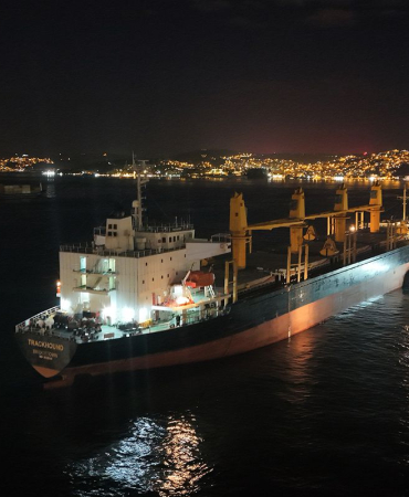 İstanbul Boğazı'nda gemi arızası; trafik çift yönlü askıya alındı