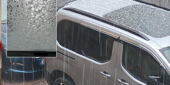 İstanbul'da dolu yağışı! Ortalık beyaza büründü