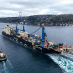 İstanbul Boğazı'nda gemi trafiği çift yönlü askıya alındı