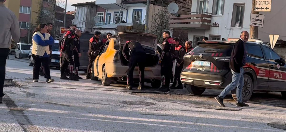 Malatya'da Bıçaklı Kavga: Baba ve Oğlu Yaralı