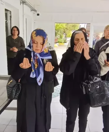 Mehmet Ali Erbil'in Annesi Toprağa Verildi