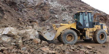 Oltu'da Heyelan: Yol Temizlik Çalışmaları Başladı