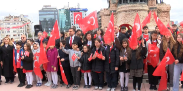 23 Nisan Taksim'de Kutlandı
