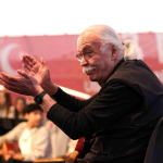 Usta sanatçı Cahit Berkay gençlerle aynı sahneyi paylaştı