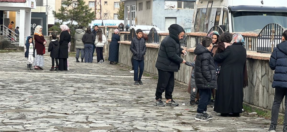 Van'da 5,2 Büyüklüğünde Deprem