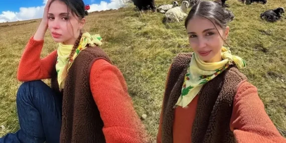 Zeynep Atılgan’ın derin yırtmaçlı pozundaki ayrıntı olay oldu