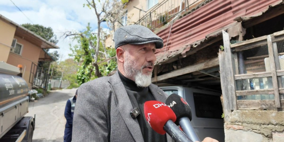 Beykoz'da 4 gündür su kesintisi yaşanan mahallede, bidonlarla kuyruğa girdiler