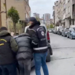 İstanbul'da sahte belgelerle ikamet izni aldıran şüphelilere operasyon: 31 gözaltı