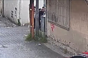 52 yaşındaki adam, yolda yürürken tartıştığı çocuklar tarafından darbedildi